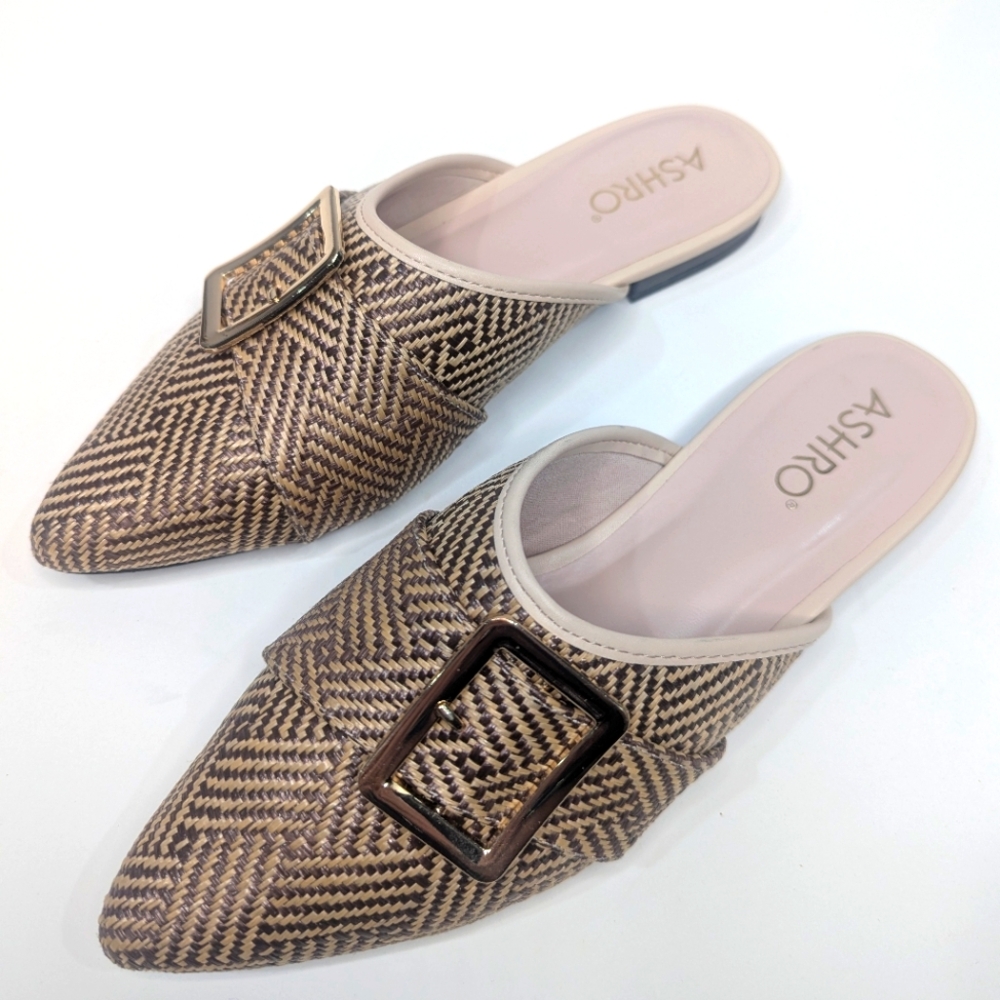 Ashro Tan/Brown Slip-On Mule Gold Buckle Pointed Toe Flats 37/6.5 Size